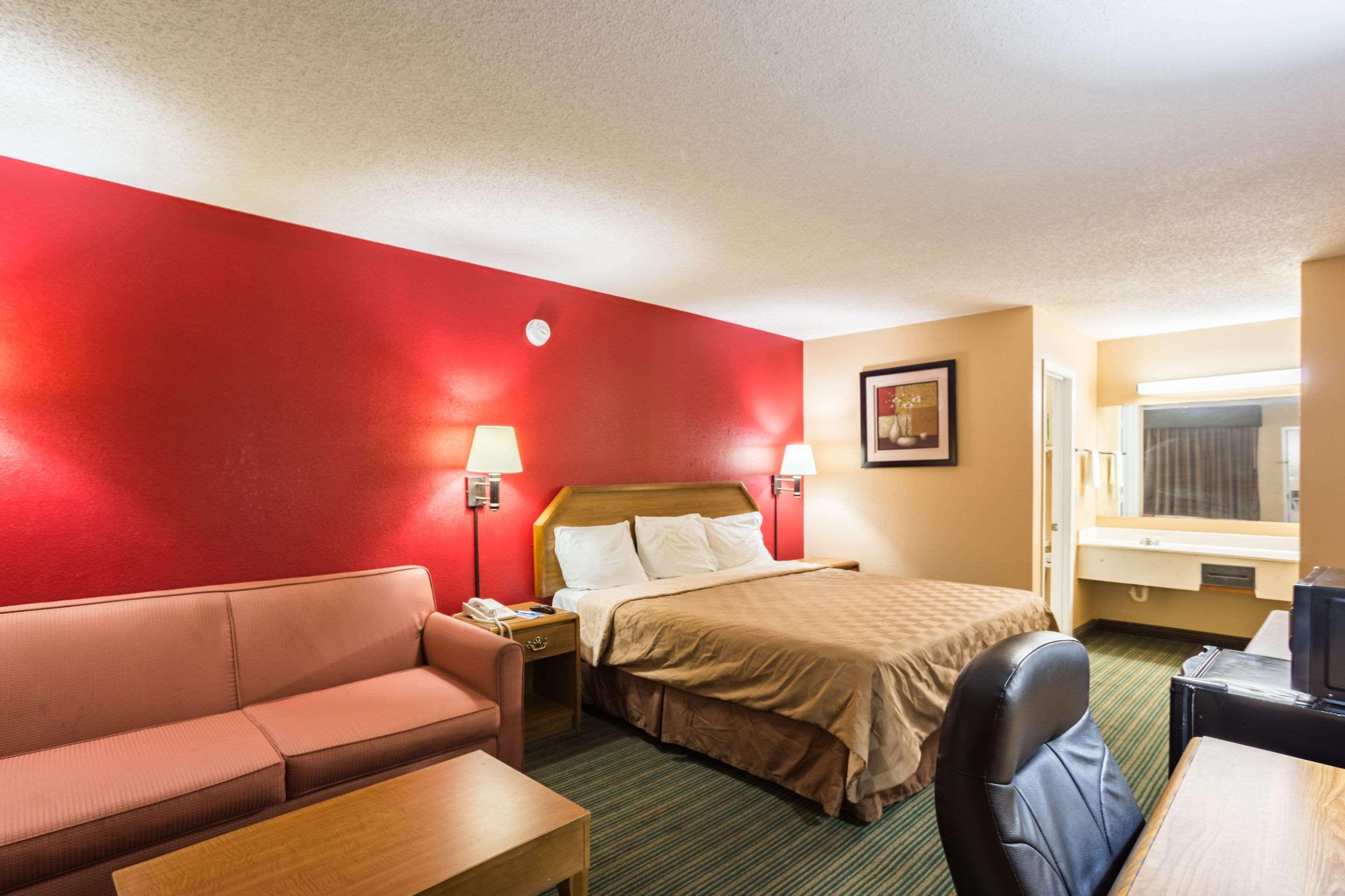 Rodeway Inn Hazlehurst Buitenkant foto